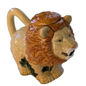 Vintage Applause Ceramic Lion Shaped Teapot With The Tail Being Used For Handle